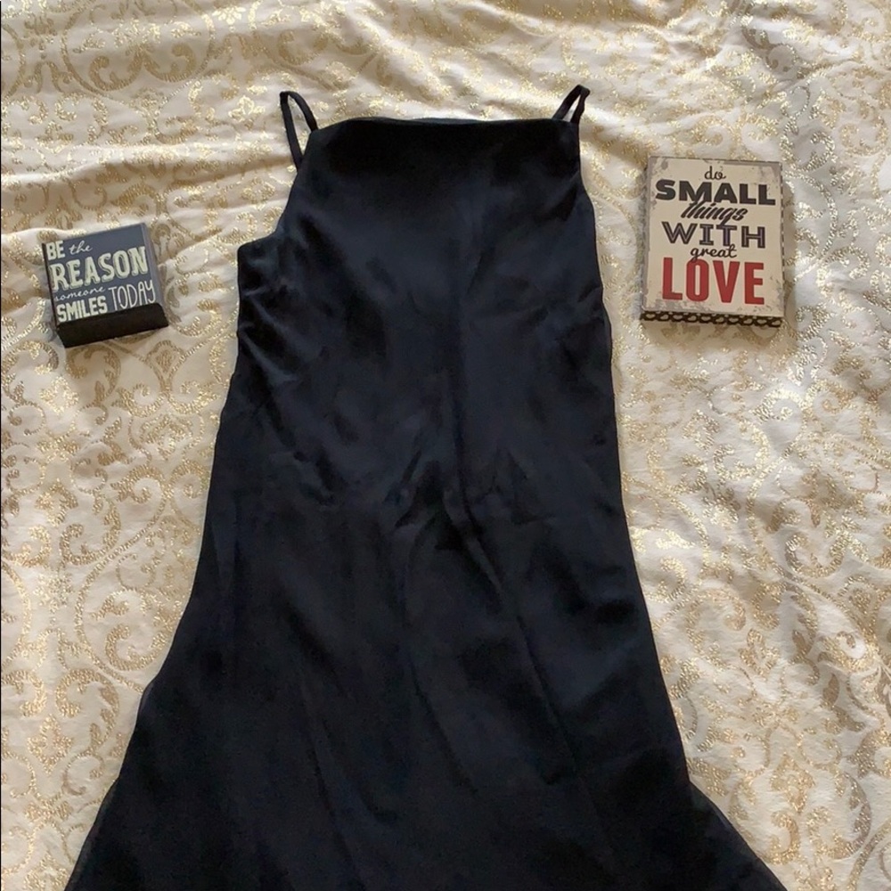 Dress - Picture 2 of 7